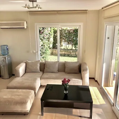 Mahallesi, Aegean Breeze Sitesi B7 Soğucak